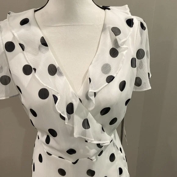 Karl Lagerfeld dress - Picture 2 of 4